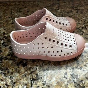 Pink Natives size C9